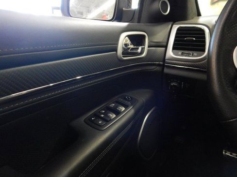 Used 2021 Jeep Grand Cherokee SRT image 34