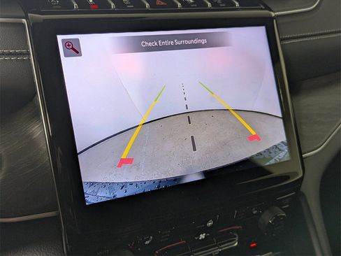 New 2025 Jeep Grand Cherokee Limited image 25