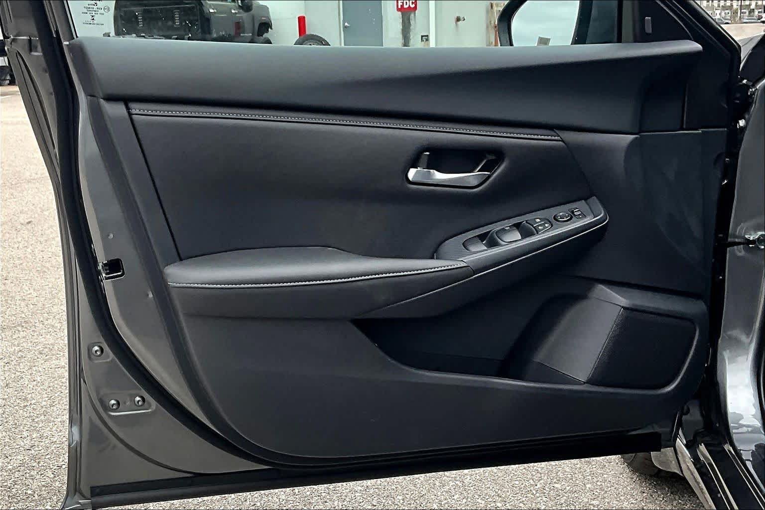 Used 2025 Nissan Sentra SV w/ All-Weather Package FWD image 13