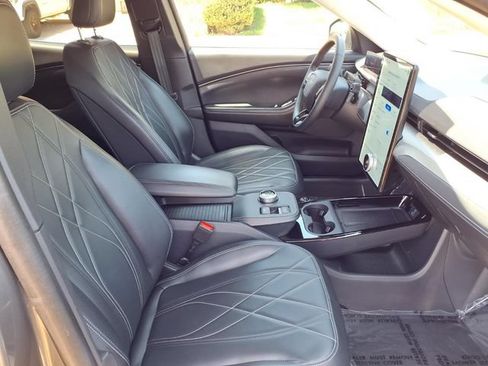 Used 2023 Ford Mustang Mach-E Select RWD image 28