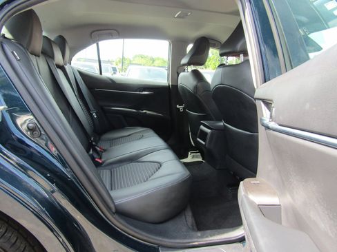 Used 2021 Toyota Camry SE FWD image 13
