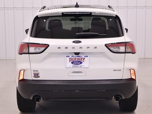 Certified 2022 Ford Escape SE w/ SE Sport Appearance Package AWD/4WD image 9