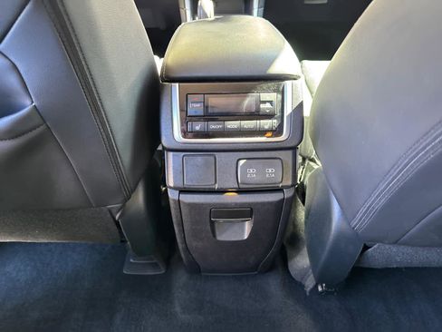 Used 2020 Subaru Ascent Limited w/ Technology Package image 35