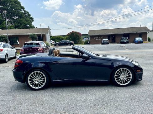 Used 2011 Mercedes-Benz SLK 350 w/ Multimedia Pkg image 8