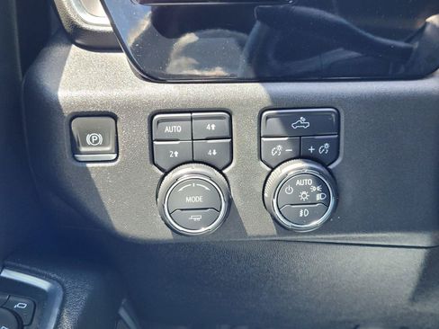 Used 2023 Chevrolet Silverado 1500 RST w/ Z71 Off-Road Package AWD/4WD image 30