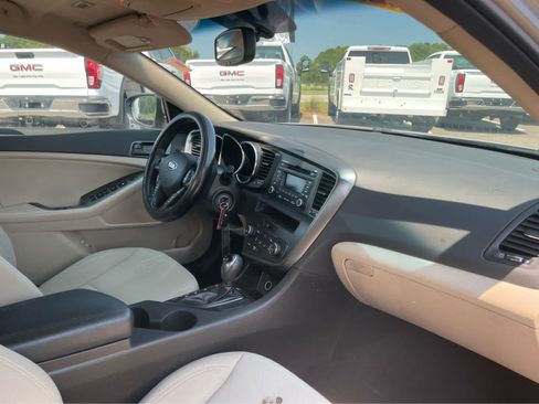 Used 2013 Kia Optima LX FWD image 25