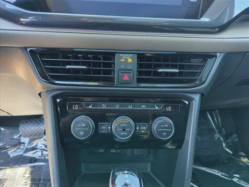 Used 2022 Volkswagen Taos SEL w/ Panoramic Sunroof Package FWD image 28