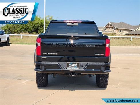 Used 2024 Chevrolet Silverado 1500 ZR2 w/ Technology Package image 8