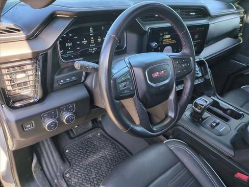 Used 2024 GMC Sierra 1500 AT4X image 10