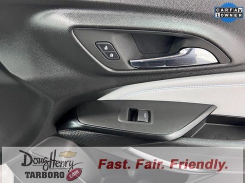 Used 2025 Chevrolet Trax LT w/ LT Convenience Package image 37