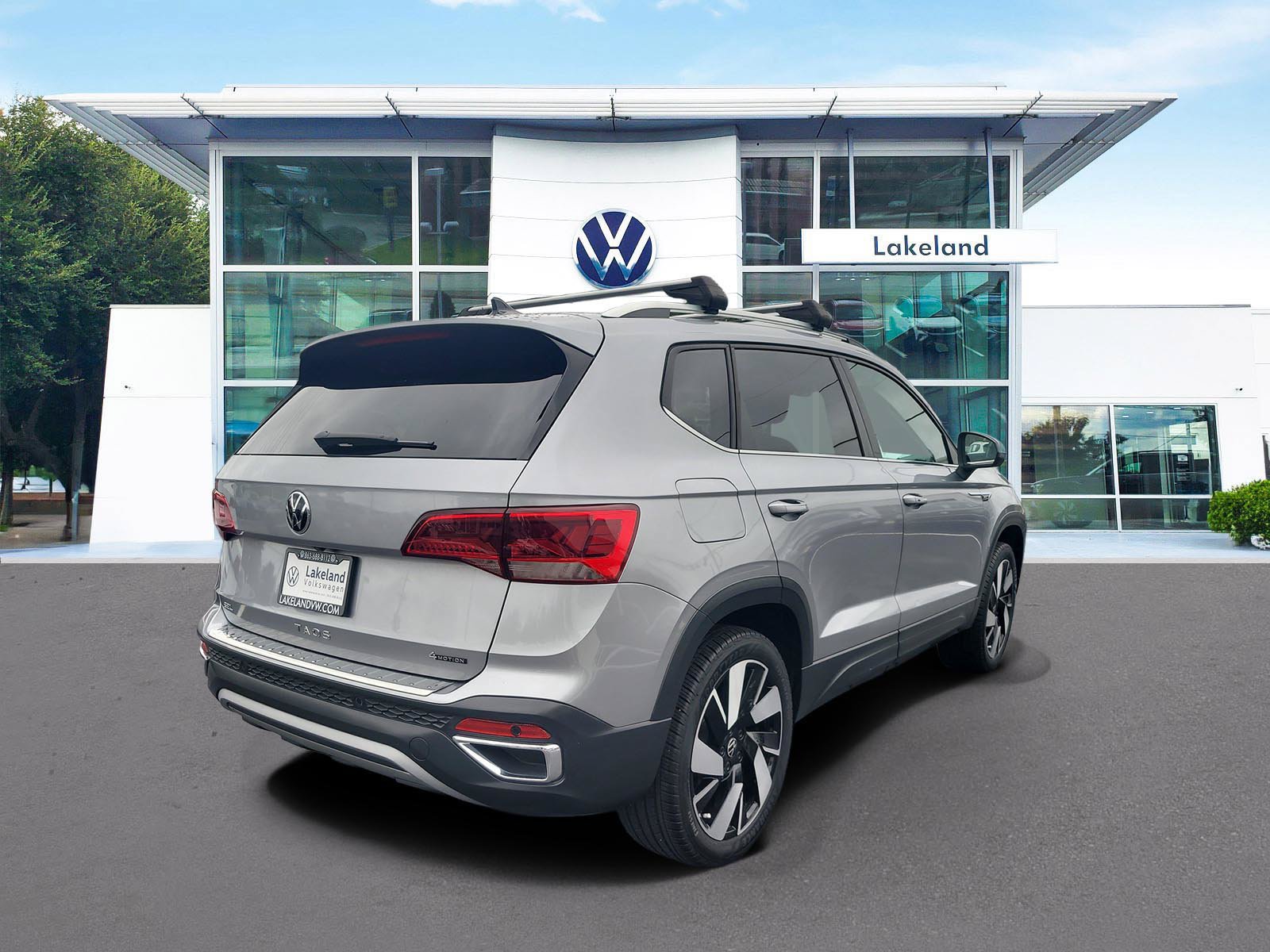 Used 2024 Volkswagen Taos SEL AWD/4WD image 3