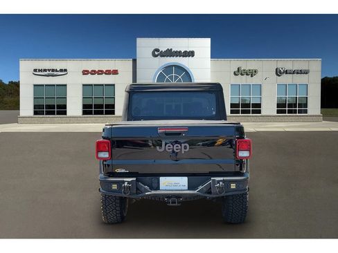Used 2021 Jeep Gladiator Rubicon AWD/4WD image 4