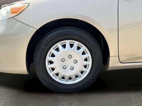 Used 2012 Toyota Corolla LE FWD image 31