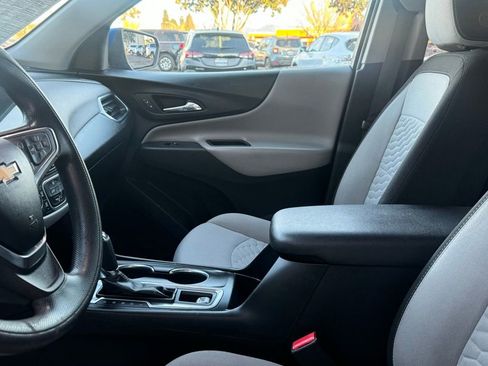 Used 2019 Chevrolet Equinox LT image 13