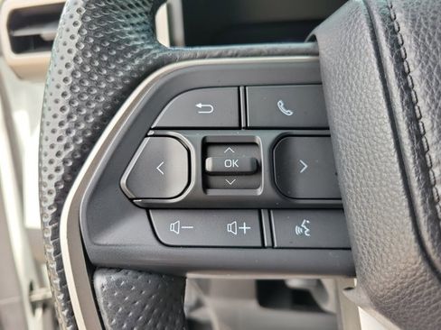 Used 2024 Toyota Tacoma TRD Off-Road AWD/4WD image 14