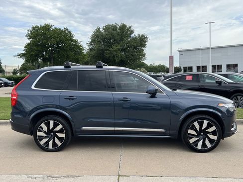 Used 2023 Volvo XC90 T8 Ultimate AWD/4WD image 3
