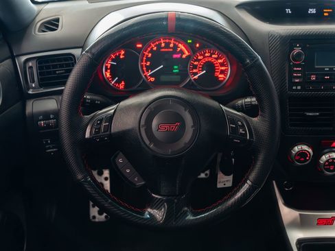 Used 2014 Subaru Impreza WRX STI image 11