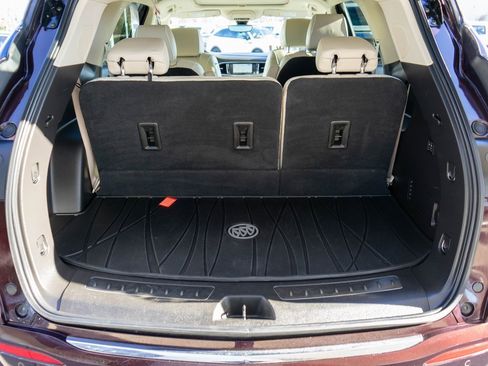 Used 2023 Buick Enclave Avenir image 37