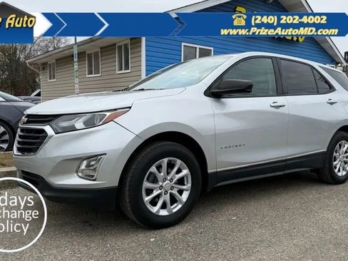 Used 2020 Chevrolet Equinox LS w/ LS Convenience Package FWD image 1