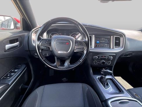 Used 2022 Dodge Charger SXT RWD image 6