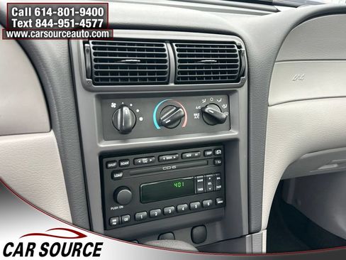 Used 2001 Ford Mustang Coupe RWD image 18