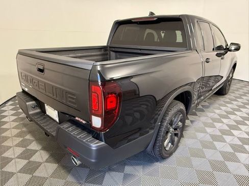 Used 2025 Honda Ridgeline Sport image 6