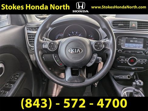 Used 2017 Kia Soul + image 16