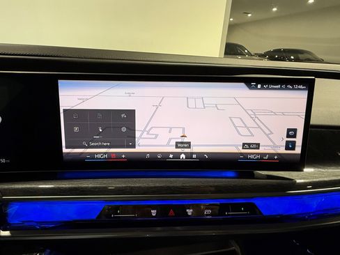 Used 2023 BMW i7 xDrive60 image 37