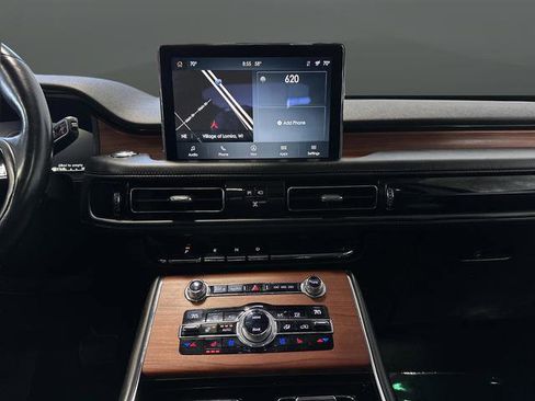 Used 2020 Lincoln Aviator Reserve w/ Equipment Group 202A image 9