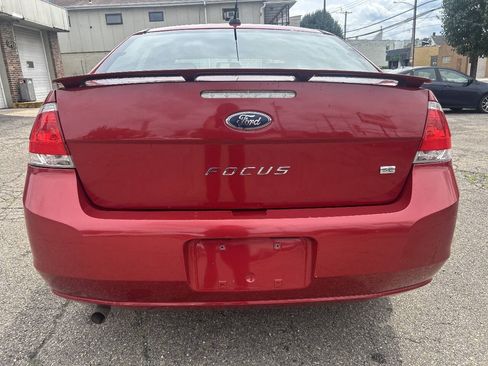 Used 2010 Ford Focus SE FWD image 6