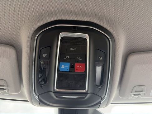 Used 2022 Jeep Grand Cherokee L Laredo w/ Luxury Tech Group I AWD/4WD image 22