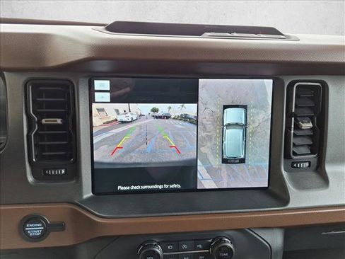 Used 2024 Ford Bronco Outer Banks AWD/4WD image 14
