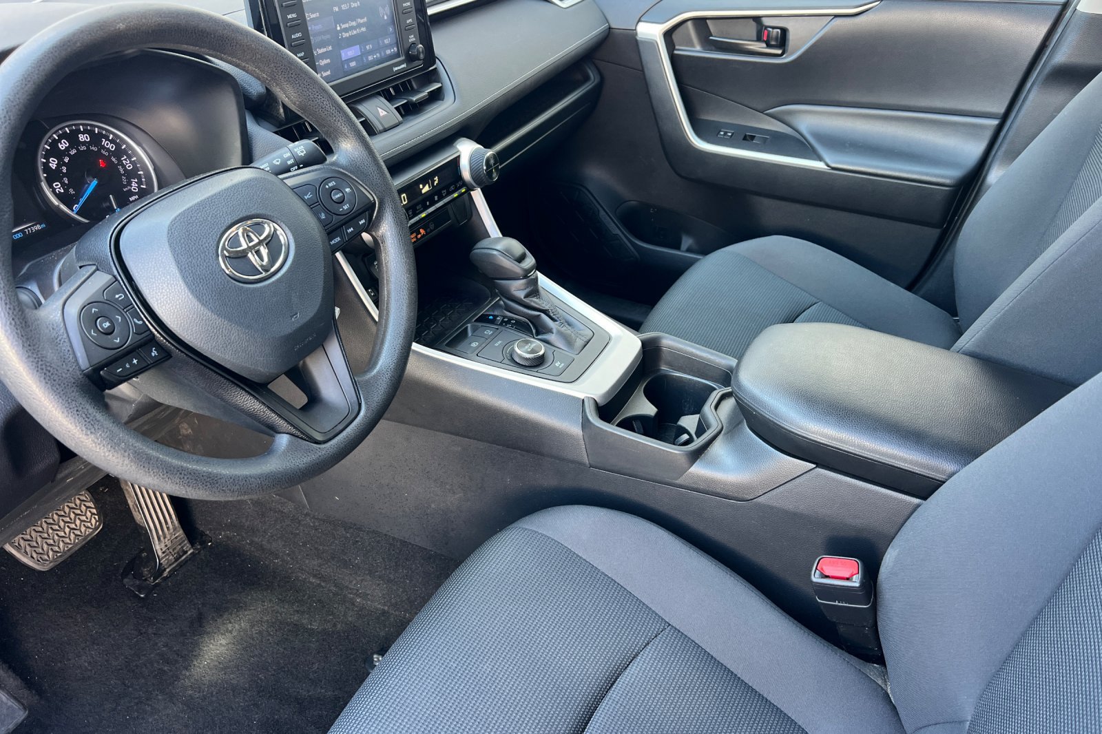 Certified 2021 Toyota RAV4 LE AWD/4WD image 9