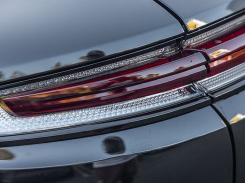 Certified 2025 Porsche Cayenne E-Hybrid image 27