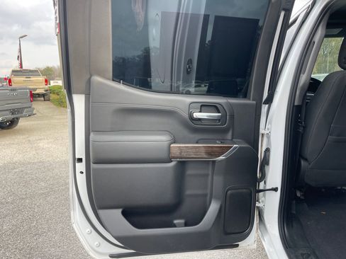 Used 2020 GMC Sierra 1500 Elevation w/ Elevation Convenience Package image 21