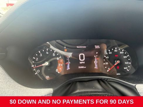 Used 2025 Jeep Compass Latitude w/ Sun & Sound Group AWD/4WD image 9