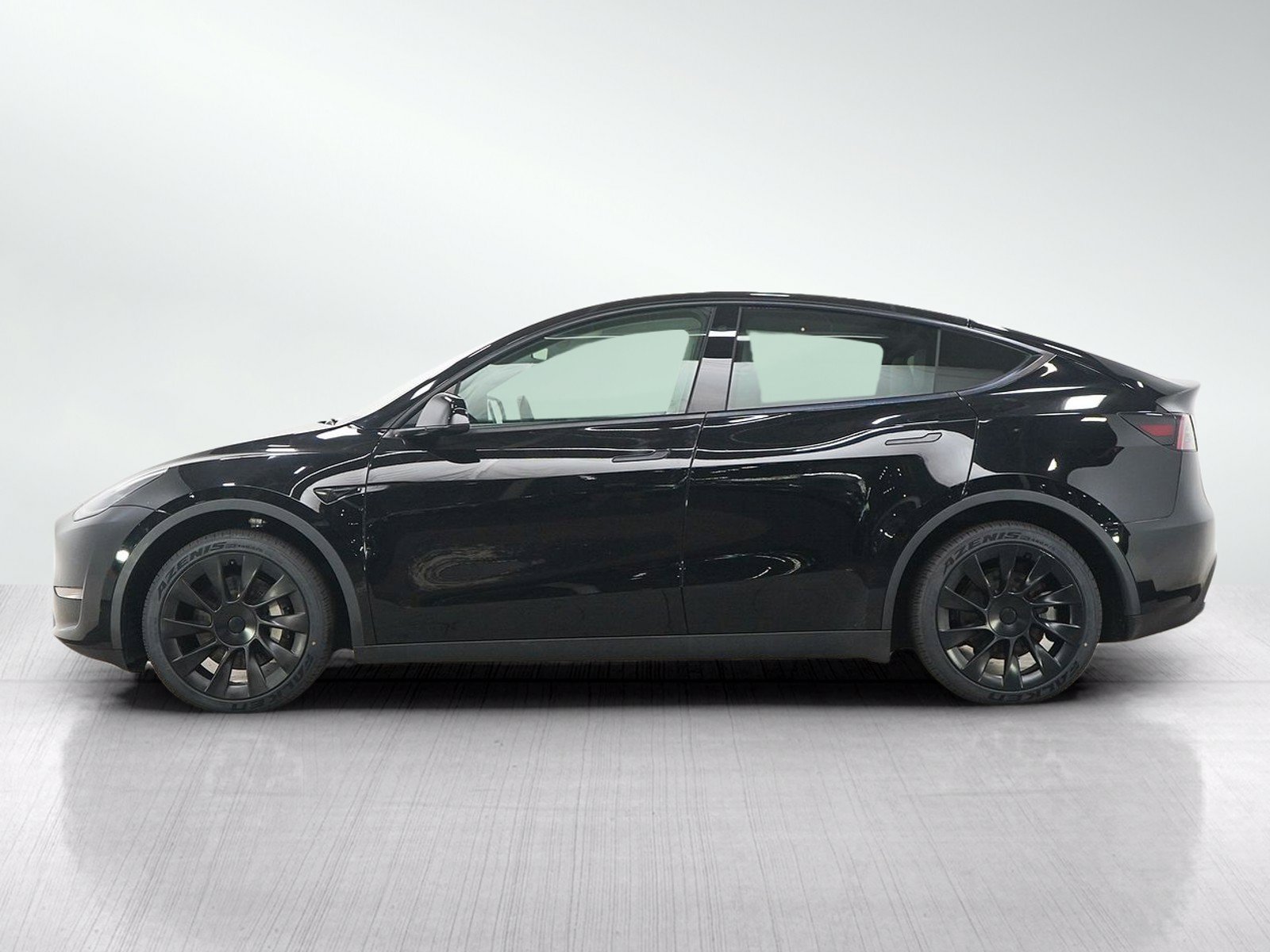 Used 2023 Tesla Model Y Long Range AWD/4WD image 2