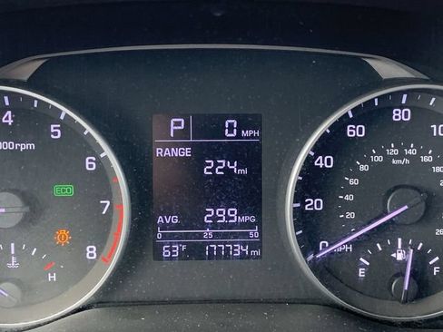 Used 2017 Hyundai Elantra SE FWD image 20