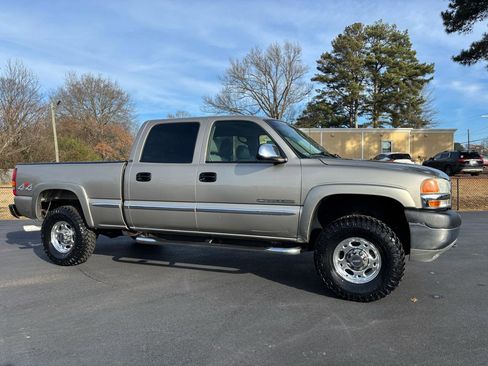 Used 2002 GMC Sierra 2500 4x4 Crew Cab HD w/ SLT Marketing Option Pkg image 2