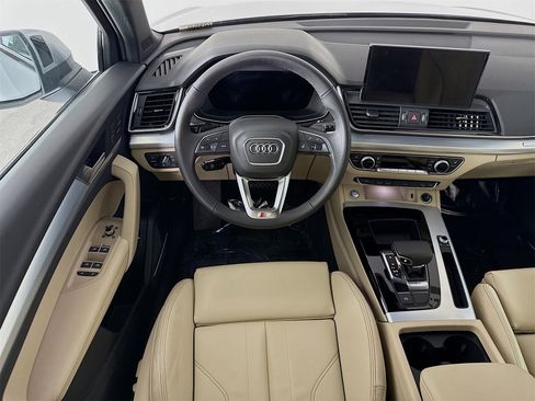 Certified 2025 Audi Q5 2.0T Premium Plus w/ Premium Plus Package image 24