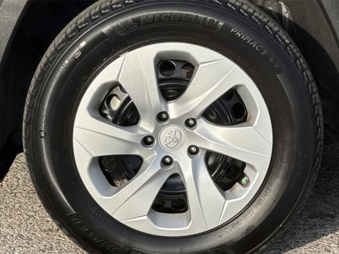 Certified 2023 Toyota RAV4 LE image 24