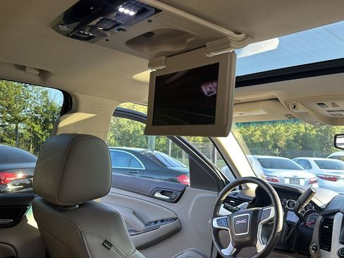 Used 2016 GMC Yukon SLT w/ Open Road Package AWD/4WD image 18