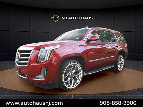 Used 2015 Cadillac Escalade Luxury AWD/4WD image 3