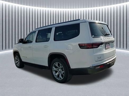 Used 2022 Jeep Wagoneer Series II AWD/4WD image 15