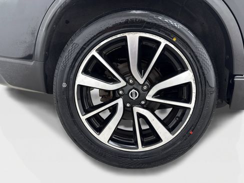 Used 2019 Nissan Rogue SL FWD image 43
