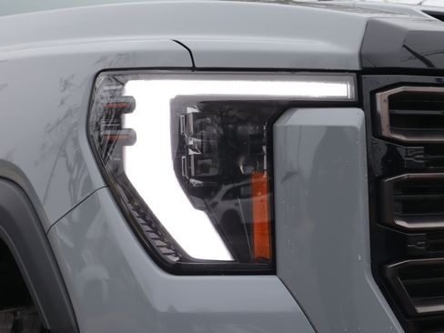 Used 2024 GMC Sierra 2500 AT4X image 30