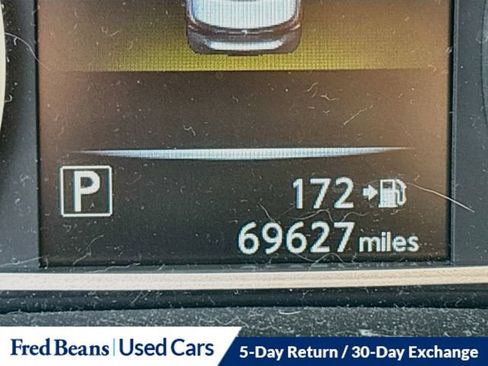Used 2017 Nissan Sentra SV FWD image 17