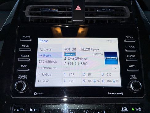 Used 2022 Toyota Prius XLE image 15