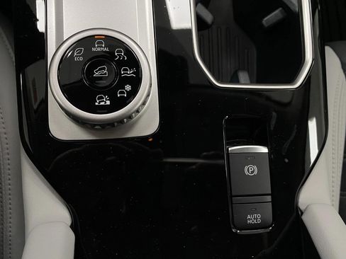 New 2026 Mitsubishi Outlander SE image 29