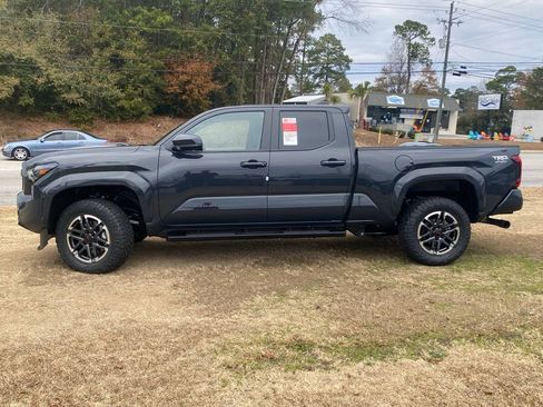 New 2025 Toyota Tacoma TRD Sport image 4